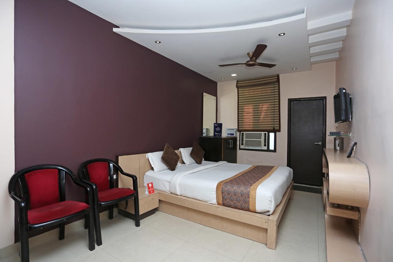 Oyo 11596 Sanjay Guest House Kanpur Exterior foto