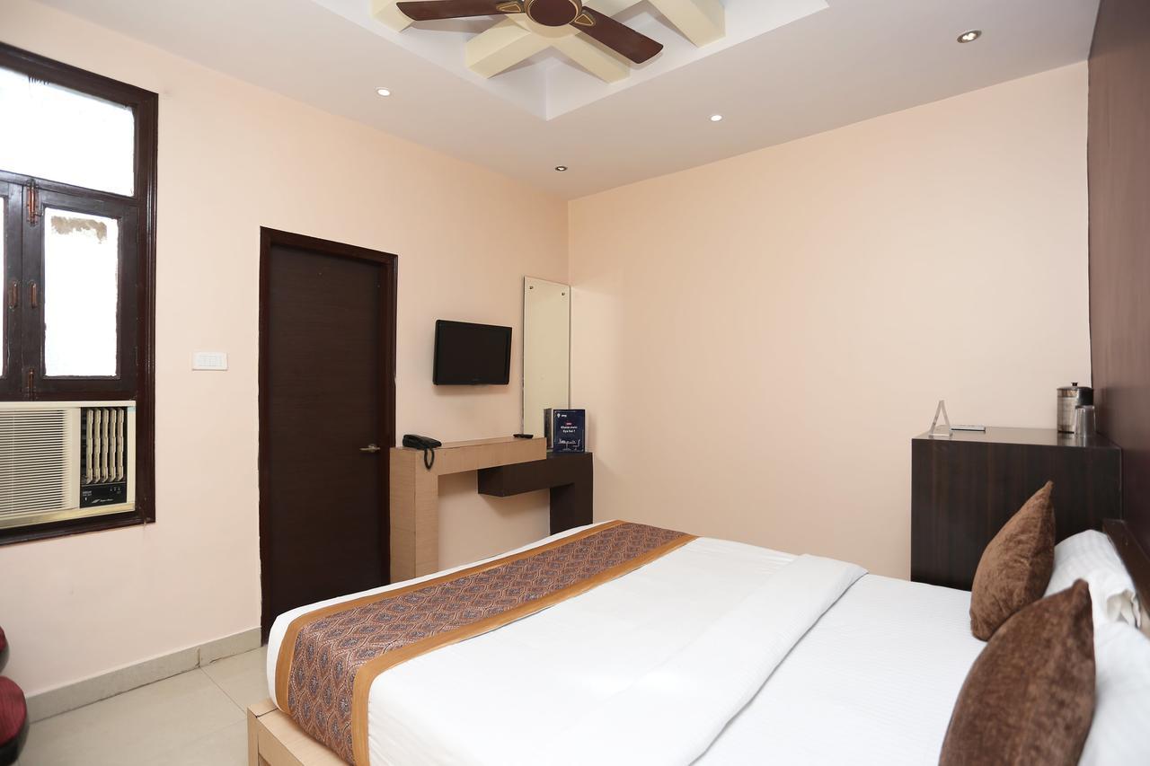 Oyo 11596 Sanjay Guest House Kanpur Exterior foto