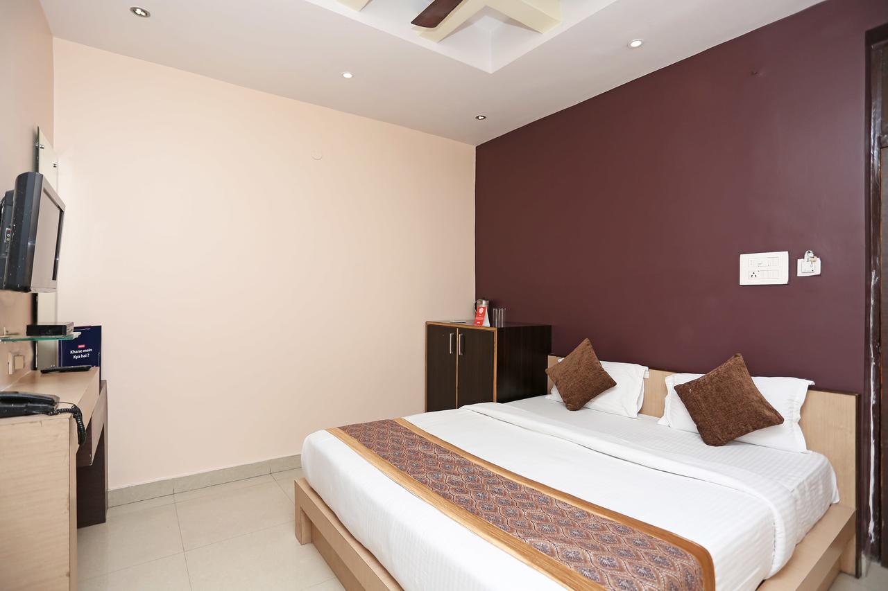 Oyo 11596 Sanjay Guest House Kanpur Exterior foto